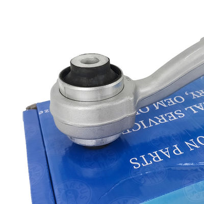 2043303111 2043303211 मर्सिडीज W204 W207 एल्यूमीनियम कंट्रोल आर्म के लिए कंट्रोल आर्म बुशिंग सामने नीचे